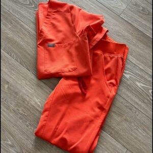 Sunset Orange (limited edition) - xxs Catarina one pocket, 
Xxs Zamora joggers